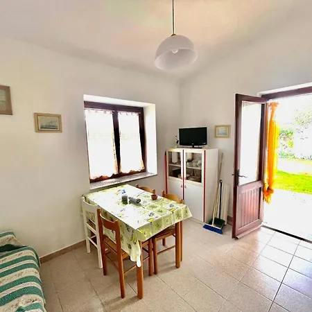 Iss Travel, La Mendula Home, 2 Bedrooms-apartments With Private Outdoor Area *