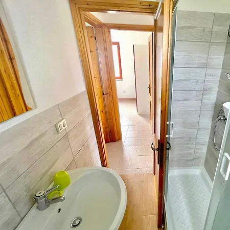 Vakantiehuis Iss Travel, La Mendula Home, 2 Bedrooms-apartments With Private Outdoor Area San Teodoro (Sardinia)